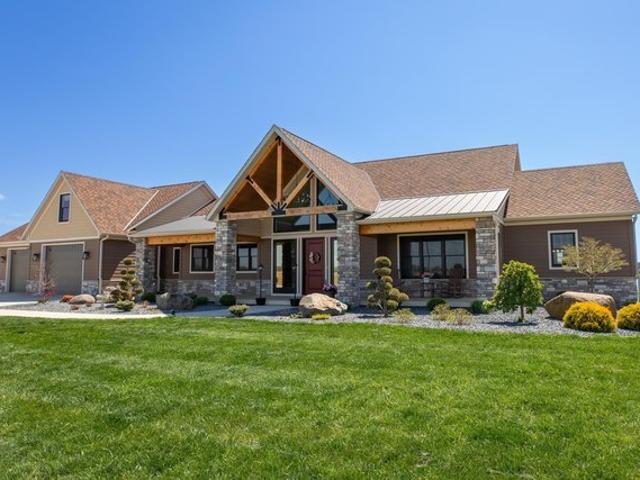 House for sale in Etna Green, Indiana