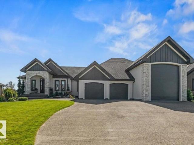 House for sale in Stony Plain, Alberta