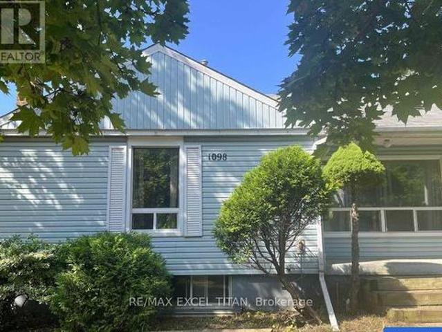 House for sale in Oakville, Ontario