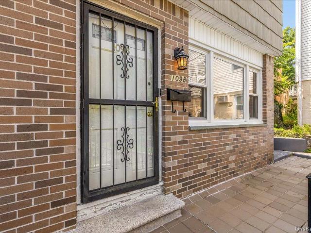 House for sale in Glenwood, New York