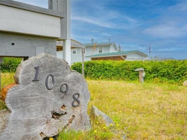 Land for sale in Clayoquot, British Columbia