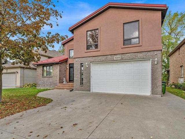 House for sale in Roseland, Windsor