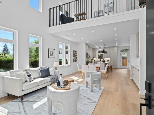 House for sale in Linwood, Milwaukie