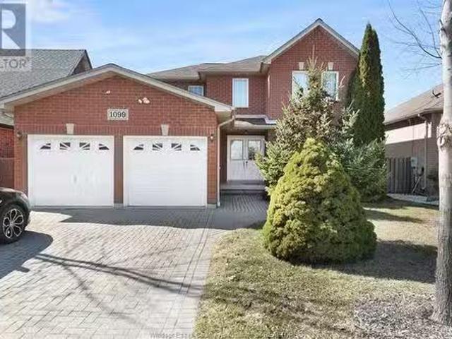 House for sale in Ontario