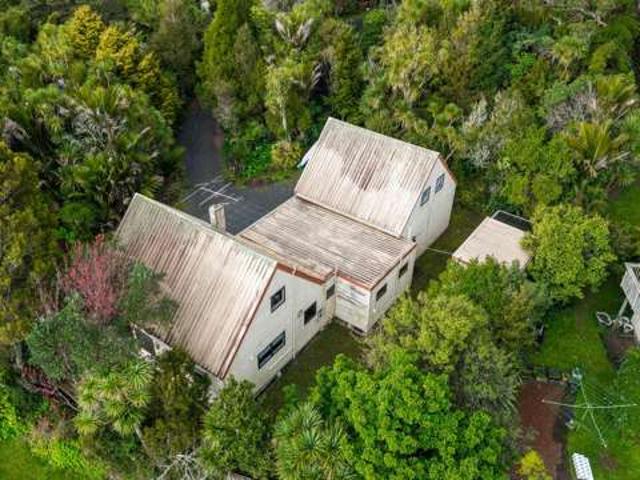 House for sale in Oratia, Oroua County