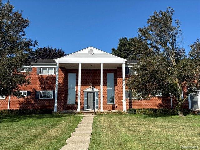 Condo for sale in Rochester Hills, Michigan