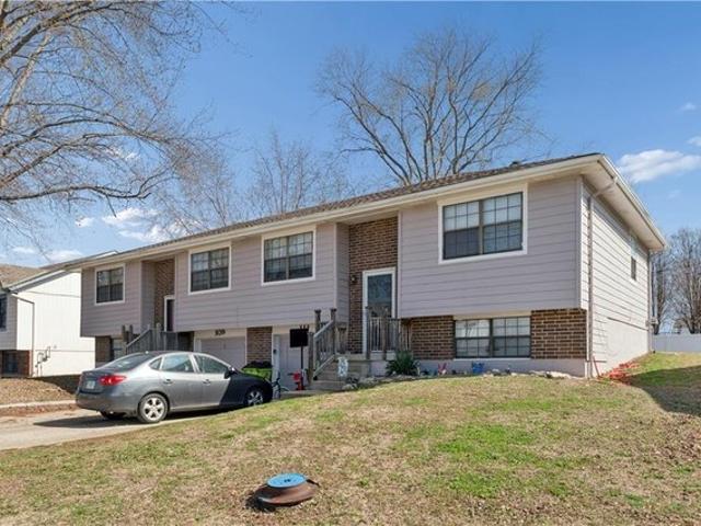 House for sale in Harrisonville, Missouri