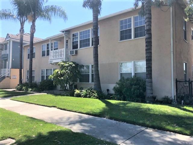 Apartment for rent in Canoga Park, California