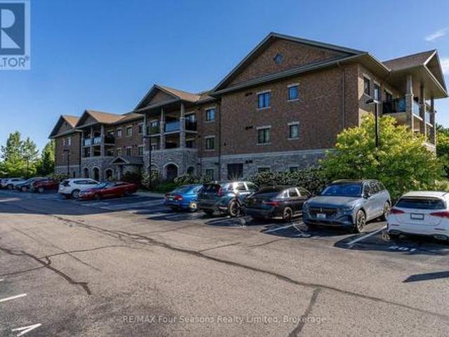 Townhouse for sale in Collingwood, Central Ontario
