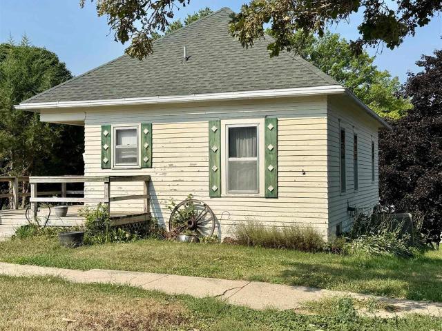 House for sale in Audubon, Audubon County