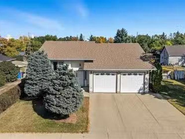 House for sale in Gravelbourg, Saskatchewan