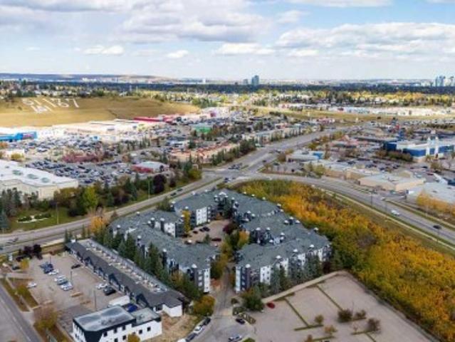 Condo for sale in Signal Hill, Calgary