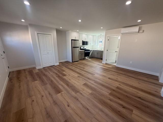 Apartment for rent in Canoga Park, California
