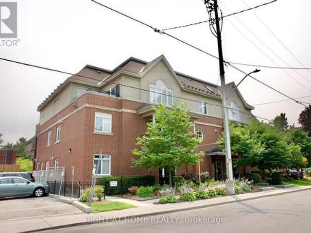 Condo for sale in Somerset, Ottawa