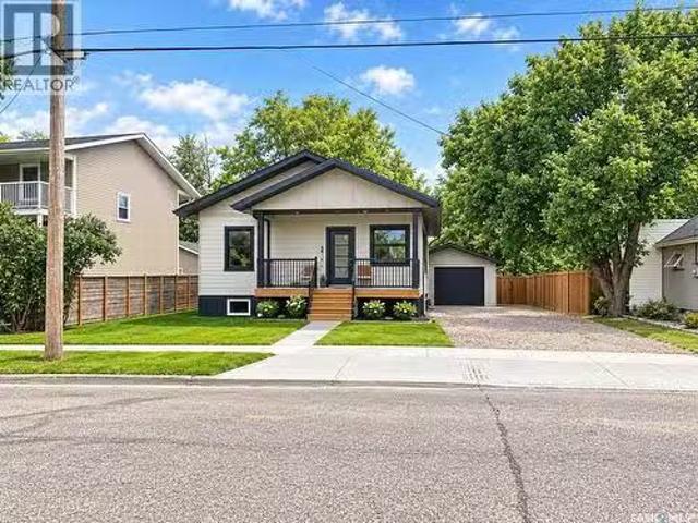 House for sale in Weyburn, Saskatchewan