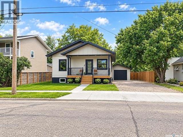 House for sale in Weyburn, Saskatchewan