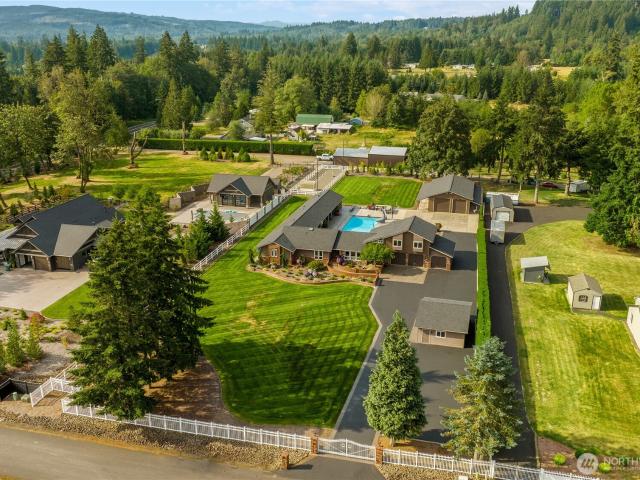 House for sale in Castle Rock, Washington
