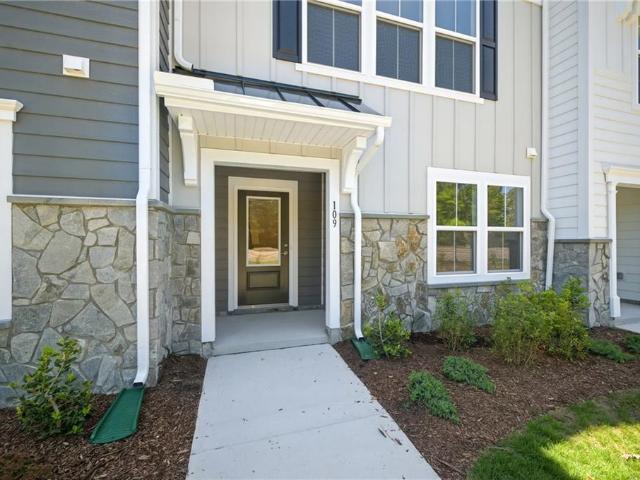 Townhouse for sale in Virginia