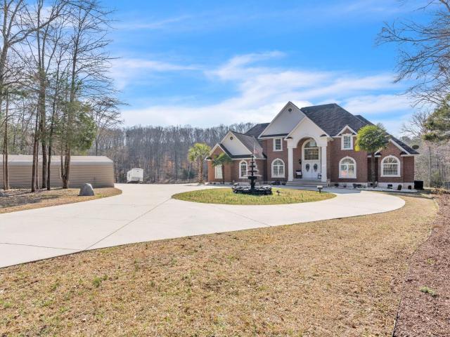 House for sale in Hodges, South Carolina