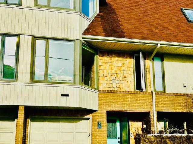 Property for sale in Toronto, Golden Horseshoe