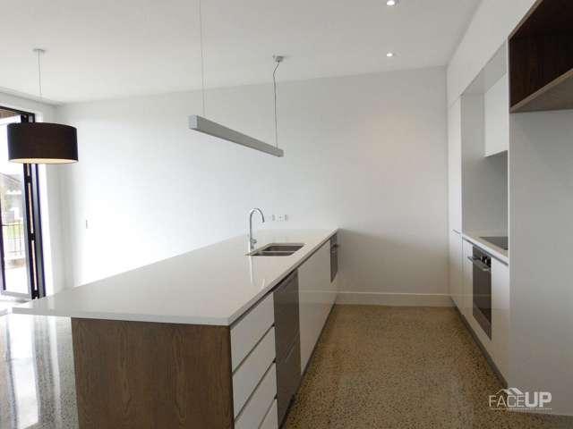 Townhouse for rent in Paremoremo