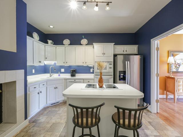 Townhouse for sale in Brentwood