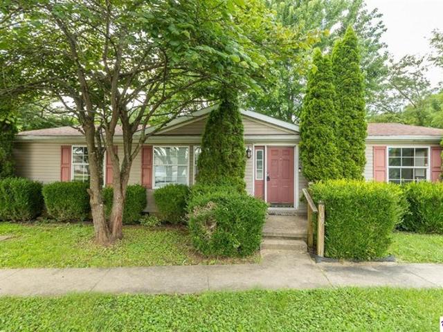 House for sale in Cecilia, Kentucky
