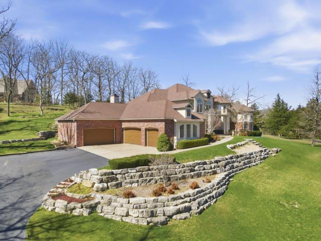 House for sale in Chestnutridge, Missouri