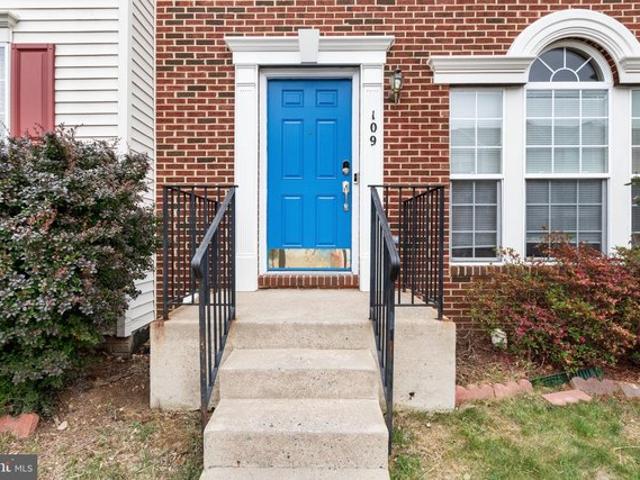 Townhouse for sale in Virginia