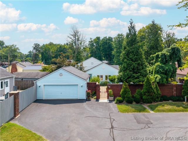 House for sale in Jeffersonville, Indiana
