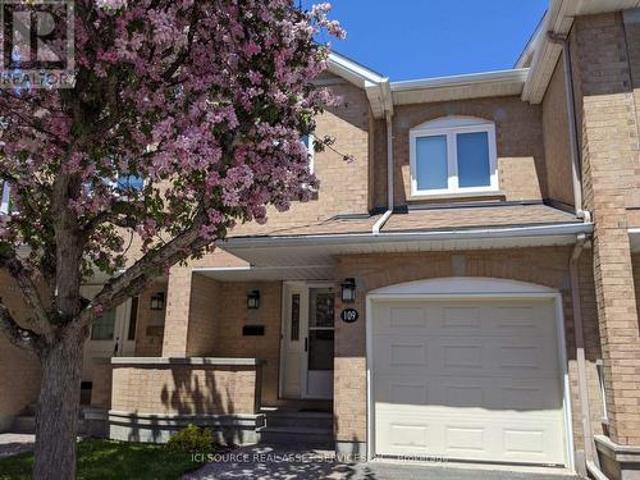Townhouse for rent in Mulhurst Bay, Ontario