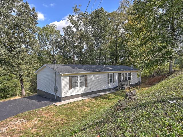 House for sale in Rayon Terrace, Elizabethton