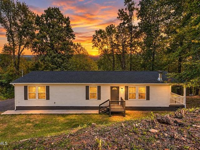 House for sale in Rayon Terrace, Elizabethton