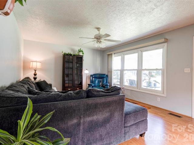 House for sale in Hillsdale, Shelby