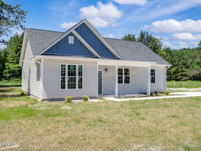 House for sale in Teachey, North Carolina