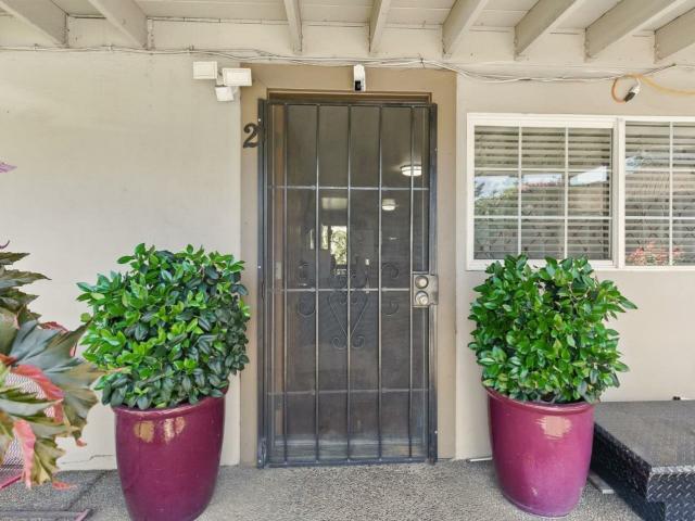 Duplex for sale in Redwood City