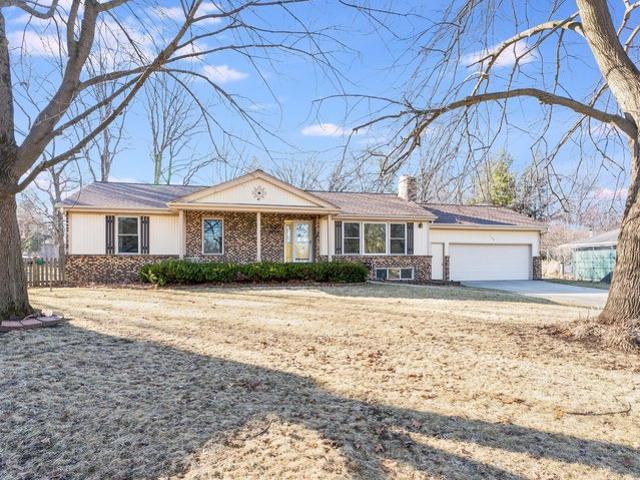 House for sale in Hinckley, Illinois
