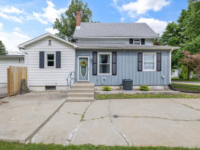 House for sale in Wakarusa, Indiana