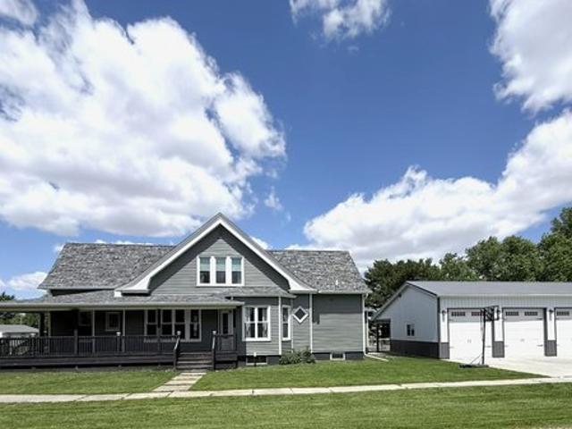 House for sale in Oneida, Illinois