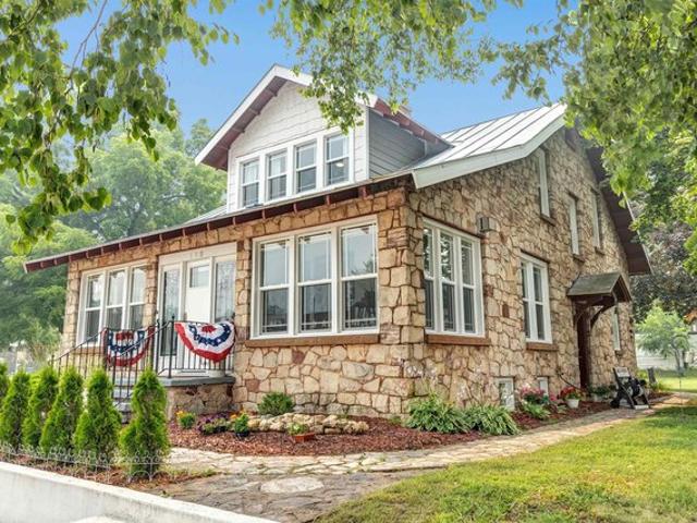 House for sale in Weyauwega, Wisconsin