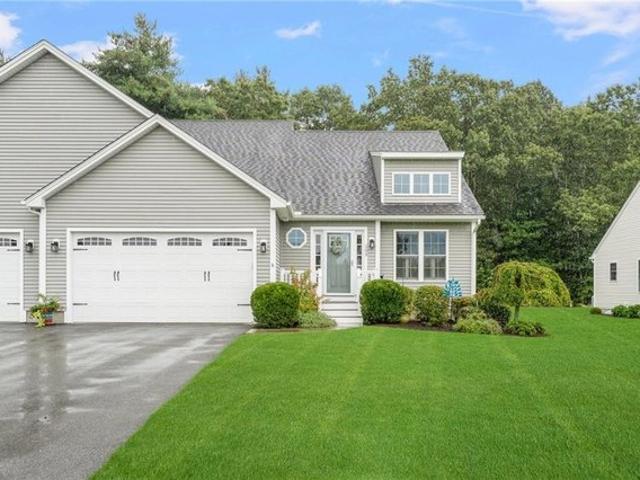 Condo for sale in North Kingstown, Rhode Island