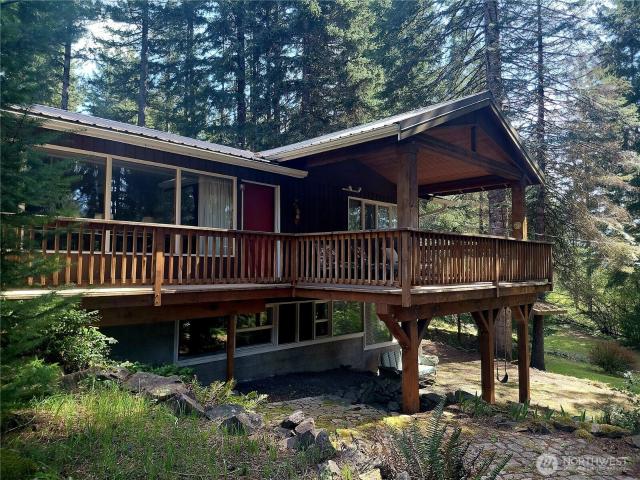 House for sale in Packwood, Washington