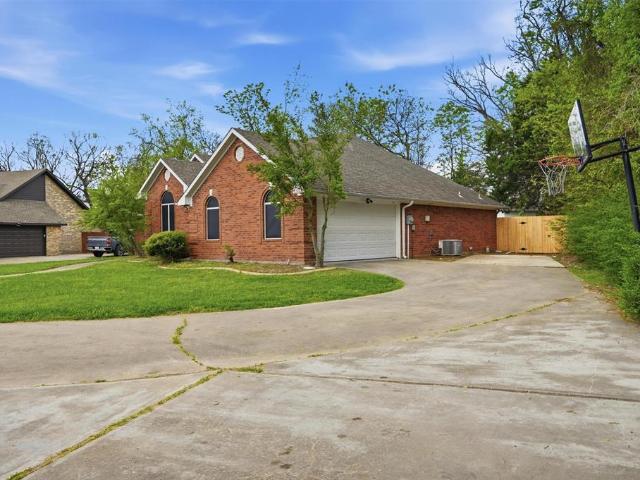 House for sale in Pottsboro, Texas