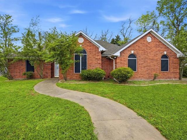 House for sale in Pottsboro, Texas