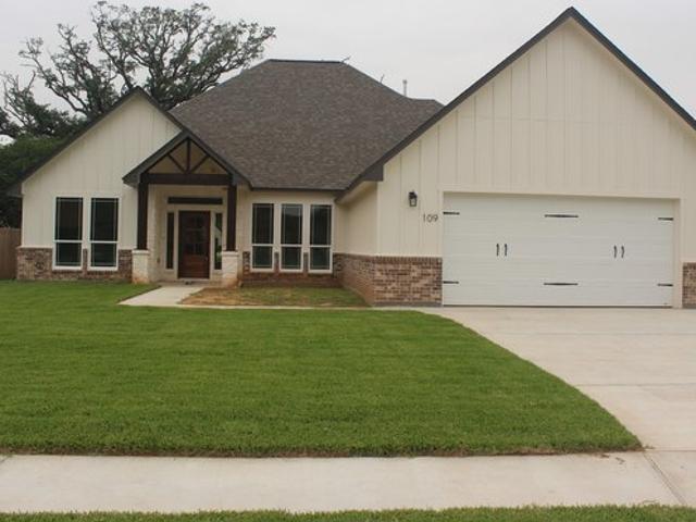 House for sale in Clute, Texas