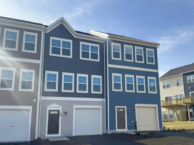 Townhouse for sale in Virginia