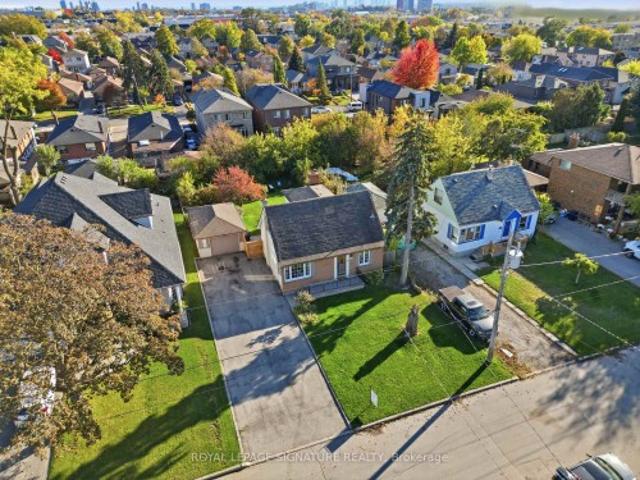 House for sale in Eglinton—Lawrence, Toronto