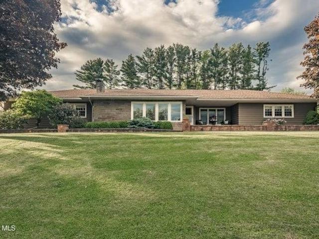 House for sale in Amsterdam, New York