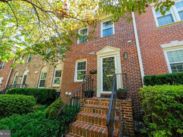 Condo for sale in Virginia