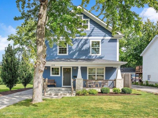 House for sale in Glen Ellyn, Illinois